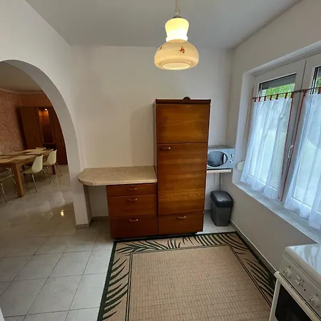 Sophie-haus, Sophie-haz *